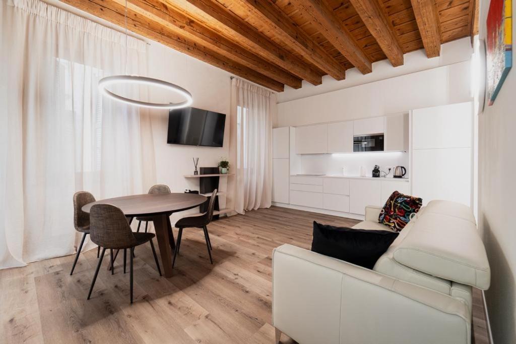Flores Home فيرونا المظهر الخارجي الصورة